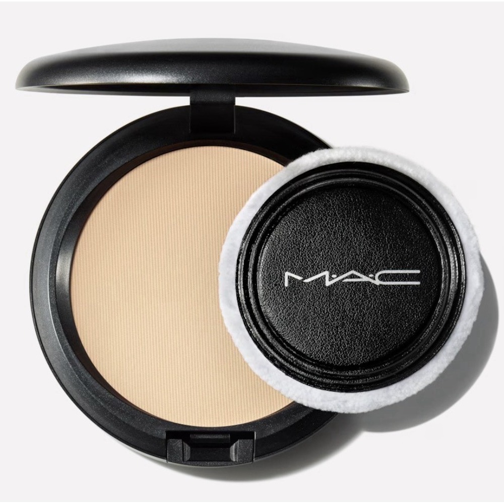 MAC - BLOT POWDER/PRESSED - LIGHT (NIB)
